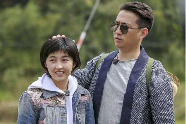 []别说张子枫录综艺会耽误高考了，该醒醒的是“中国式家长”