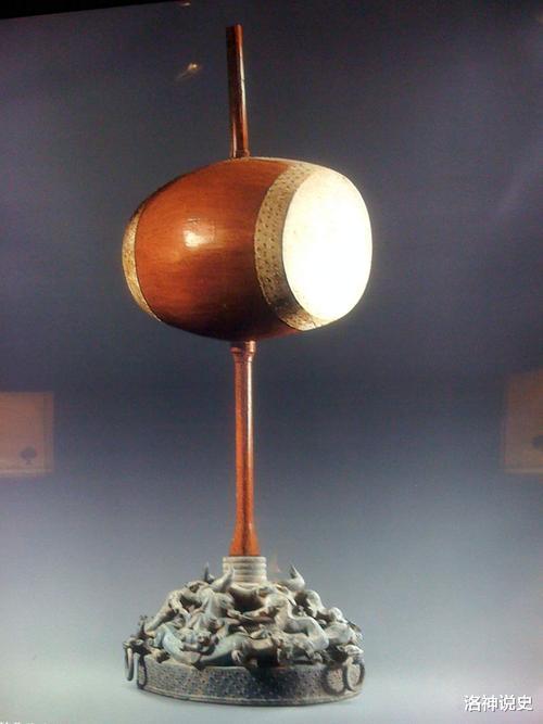 |并不受重视的文物,专家却指着铭文说:就凭这个字,也是国宝