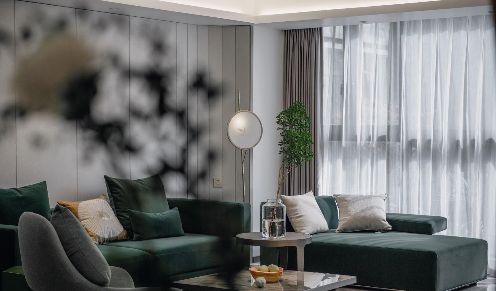 设计师|为了院子，她买下200㎡私宅，阳台改造“空中花园”，太美了