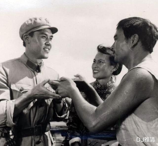 难忘的战斗▲44年后，《难忘的战斗》演员今昔照，男神达式常明显老了，账房先生已去世