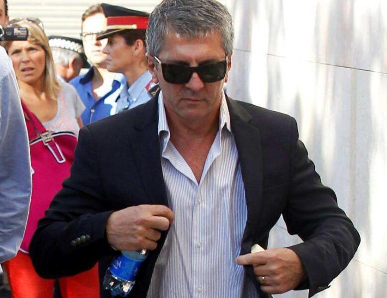 「梅西」反驳贝利！巴萨10年巅峰全靠他支撑，第三代球王当之无愧