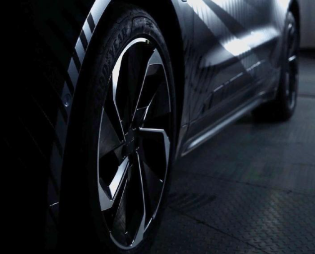 比亚迪|吉利偷袭比亚迪,领克08定位中型轿车,有纯电版,能赢汉EV吗?