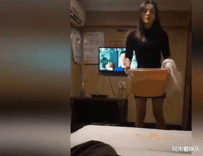 |足疗店妹纸神似当红女星，被网友重度围观下足疗店关门大吉！