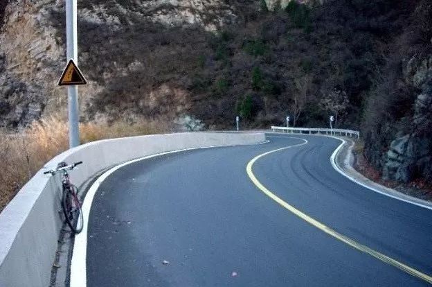 [自驾]五一小假期，自驾之旅，京郊16条醉美的公路，总有一款适合您！