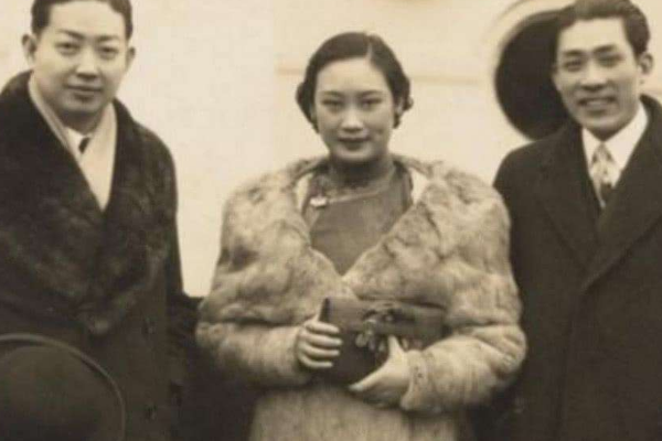 『李宗仁』李宗仁去世后，他的妻子刚满30岁，后来过的怎么样？