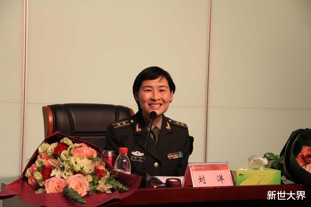 宇航员|我国首位女宇航员，返回地面后为何多年不露面，原因让人泪目