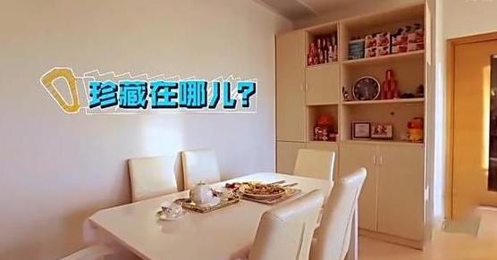一家六口|走进陈浩民香港的家，一家六口面积不够住，要憋屈孩子住双层床了