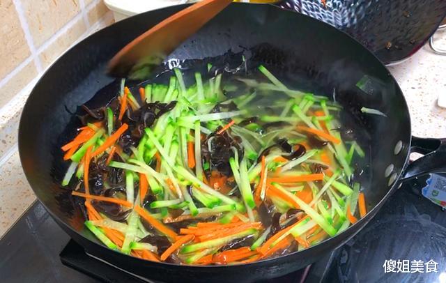 尿毒症▲4月，吃它最刮油，隔三差五吃一盘，排毒清宿便，大肚腩不见了！