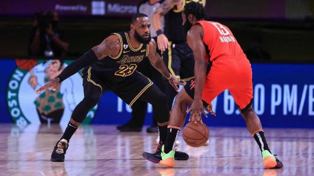 湖人队|拒绝横扫！拒绝大逆转！雄鹿湖人双双赢球，但赛后都迎来坏消息