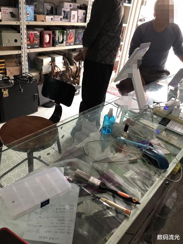 硬盘|大叔来升级电脑，我没有收钱，还捐了100元，这个雷锋你会当吗？