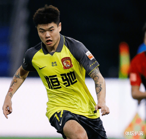 埃尔克森|31岁国足王牌在恒大沦为替补，2方面不如韦世豪，名记：日渐平庸！