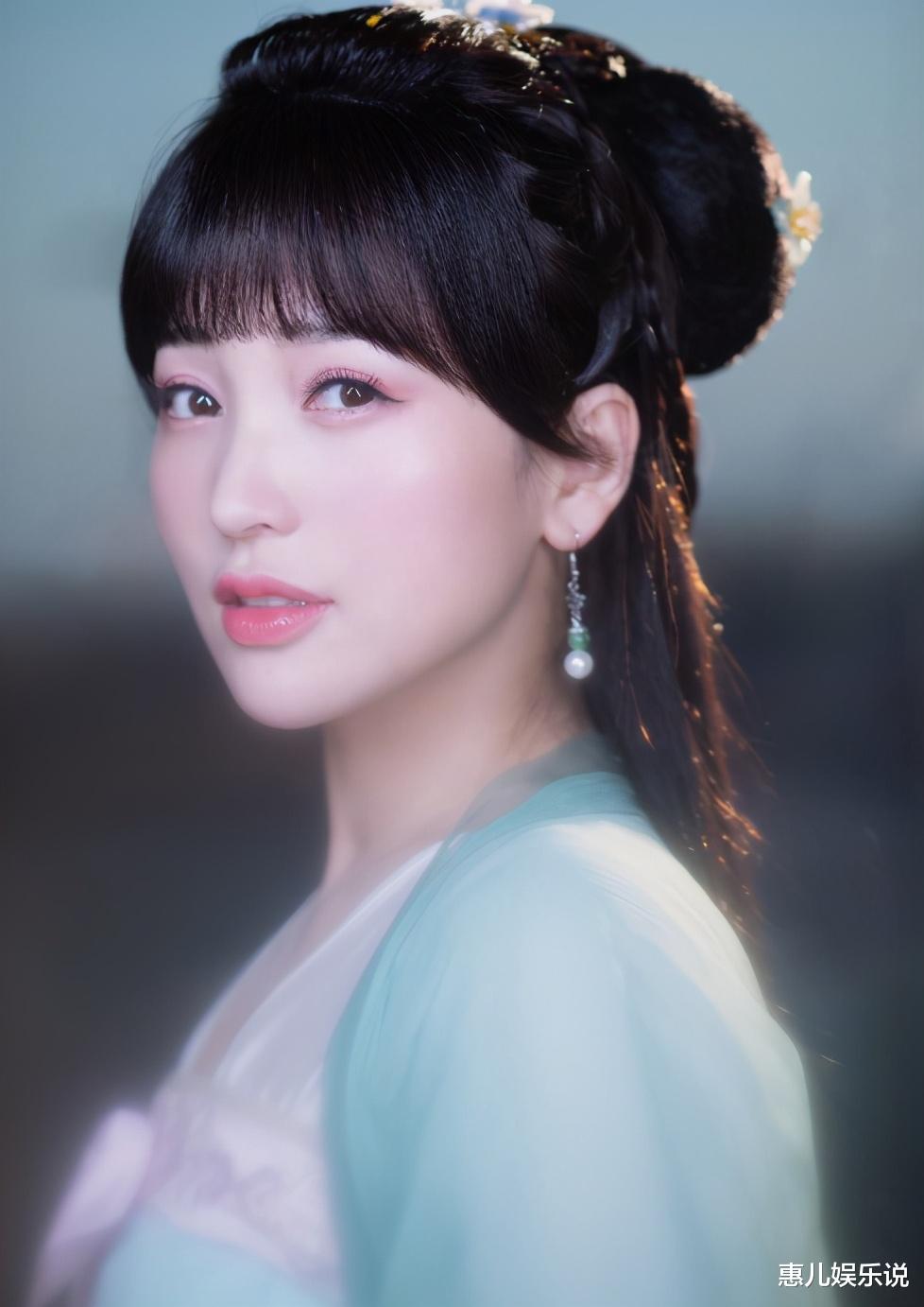 金莎|林俊杰曾向她下跪求婚，韩寒公开霸气表白，如今为何沦落街头卖唱？
