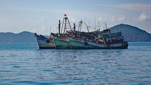 越南|南海突然爆发冲突！一越南渔民无视警告，直接被当场击毙