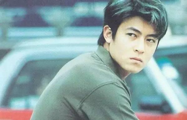 陈冠希▲黄伟文宁愿用自己的才华去换他的脸，可香港乐坛所有女歌手都恨他