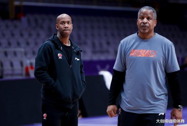 【斯蒂芬·马布里】美国破90万!马布里面对美国媒体,评价中国用了两个字母