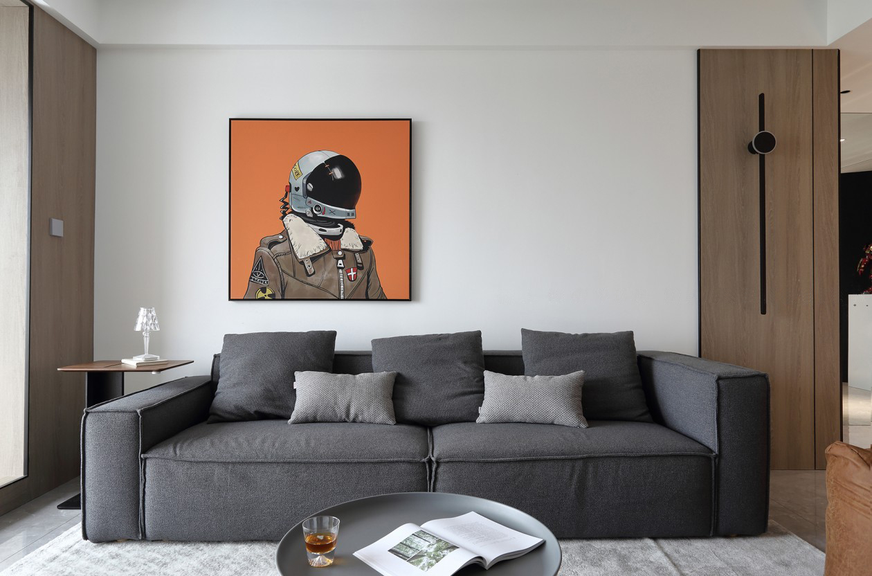 |他家130㎡三居室，一人独住，装修花费40W，客厅现代简洁清爽自然，浴缸放阳台，豪气，忍不住晒晒