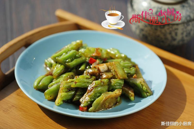 「苦瓜」夏天,这菜要多吃,清热解暑,才2元钱1斤,每周吃3次还降脂减肥