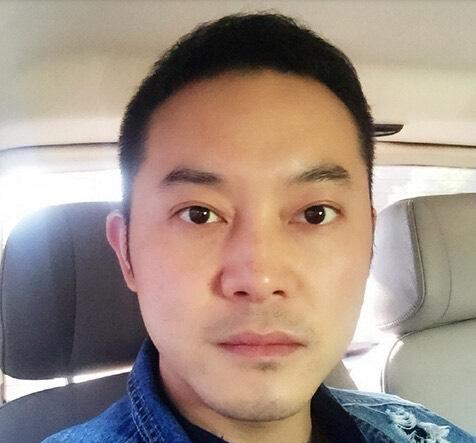 肖战▲蔡徐坤已成“明日之子”，而同时步入顶流的肖战将“沦为路人”