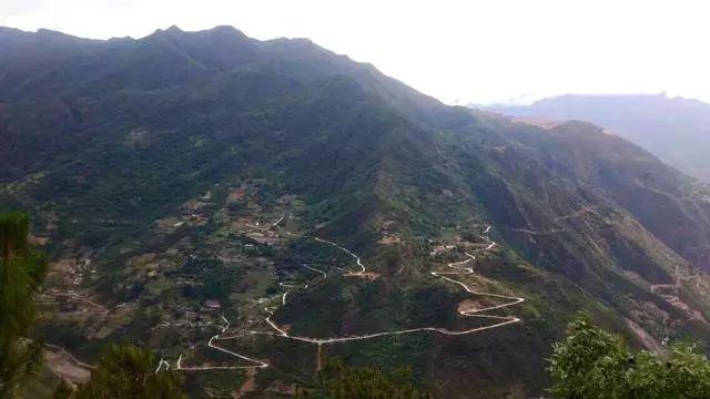 「川藏公路」中国景观大道川藏线，14座高海拔的垭口，已经消失了4座