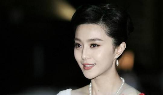 范冰冰|范冰冰强势回归，复出宣言豪气十足！主流媒体开始放她照片