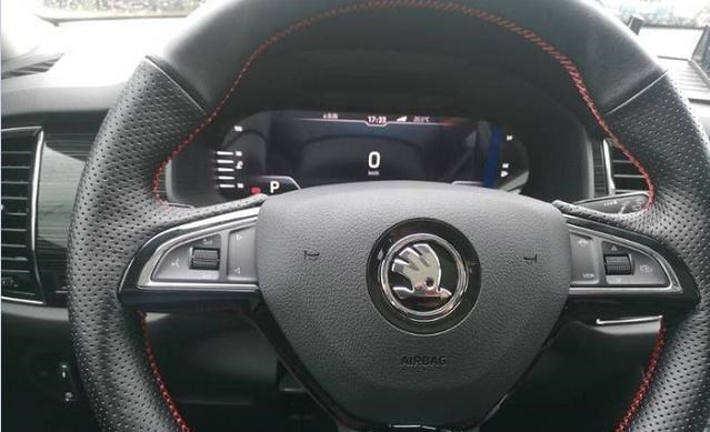 大众途观▲内部员工都开它,换壳的“途观L”,换个标志就廉价7万多,真会买