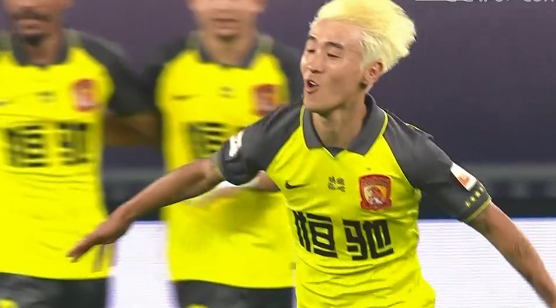 卡纳瓦罗|卡纳瓦罗错信两人险造冷门，连换5人才造逆转，真大腿疯狂庆祝