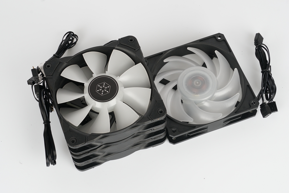 「机箱」5200元给兄弟配一台电脑,有人说我赚了1000多