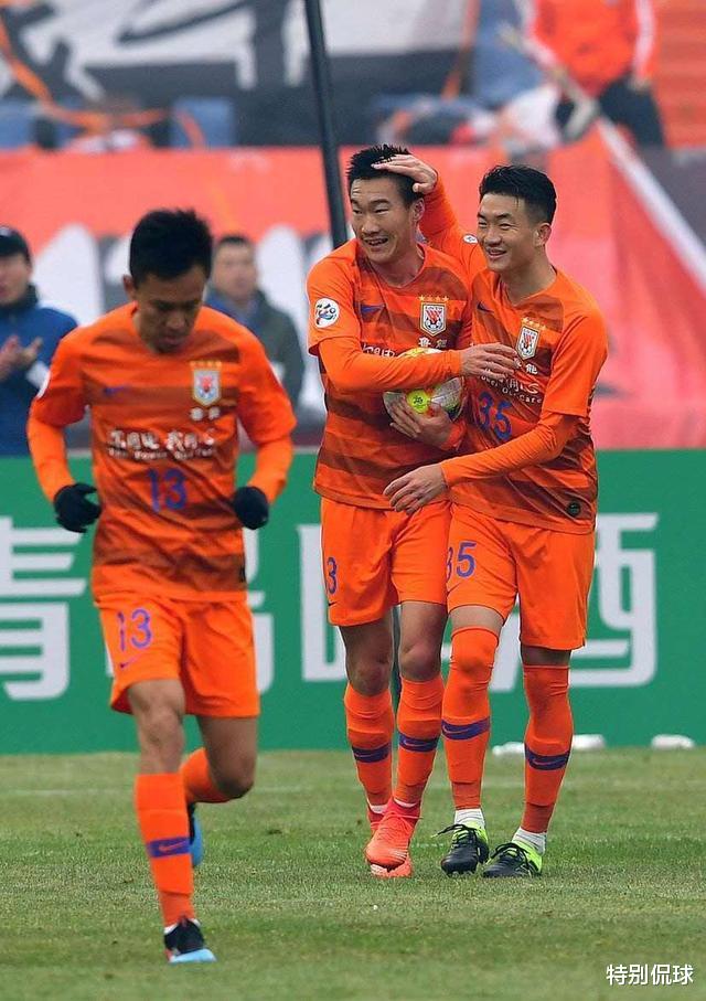 山东鲁能:足协送人情?鲁能恐拿第五冠,名记:中超新赛季在变动,球迷炸裂