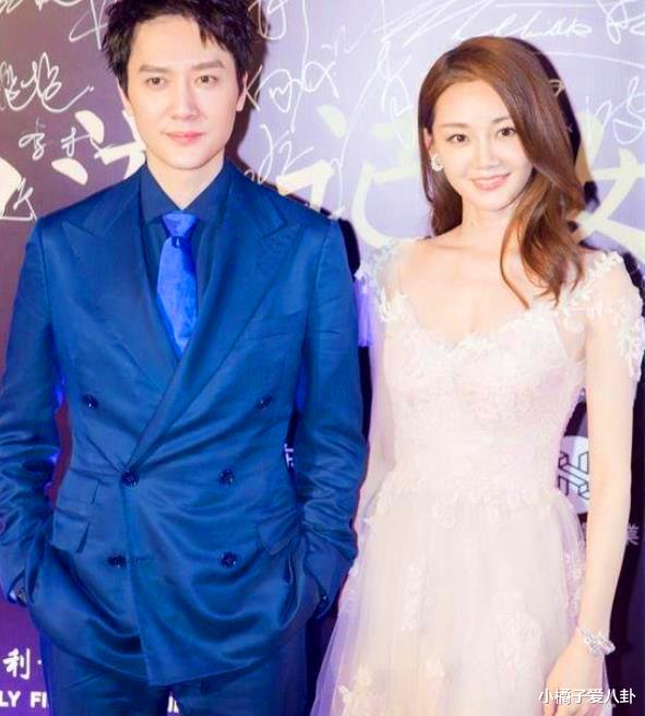 苗苗@没排上队？郑凯卡点官宣结婚！苗苗背后的人不简单，王祖蓝的调侃太扎心