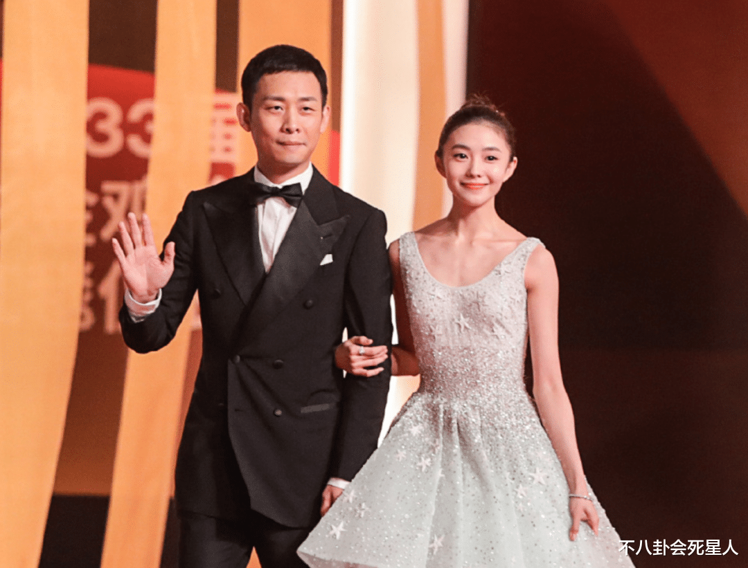 谢霆锋|金鸡奖男星造型搞笑:谢霆锋身材五五分,王大陆穿得像服务员