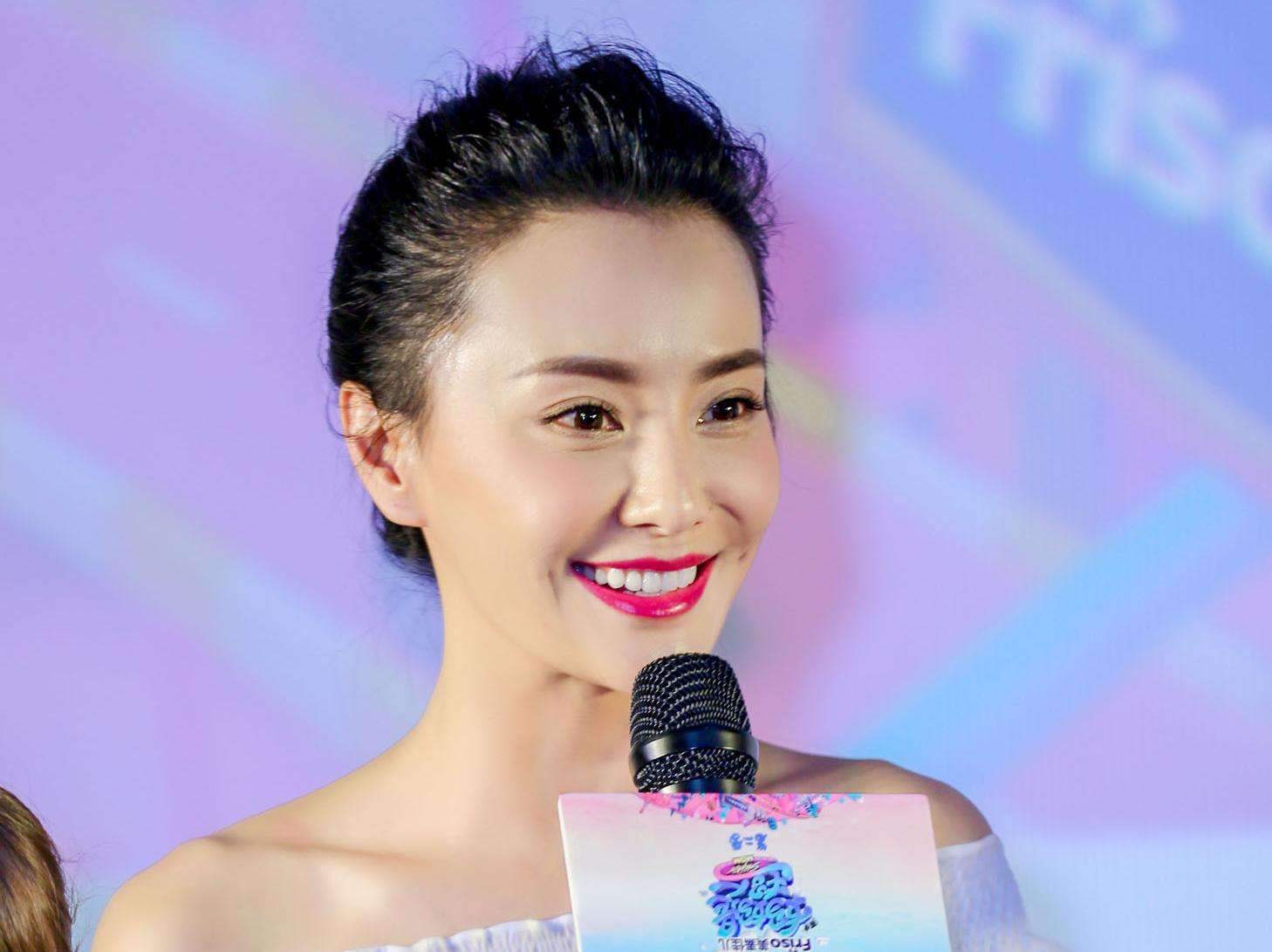 梁朝伟|娱乐圈被戴“绿帽”的男星，梁朝伟在榜，最后一个是“绿帽王”？