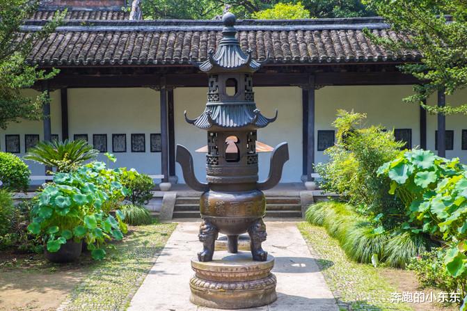 旅行|中国最良心的5A景区,没有门票,早中晚餐只收2元,游人如织