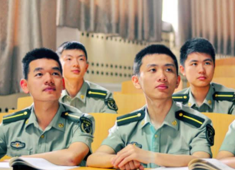 学前教育|孩子想考军校，这5个条件缺一不可，看看你家孩子符合吗？