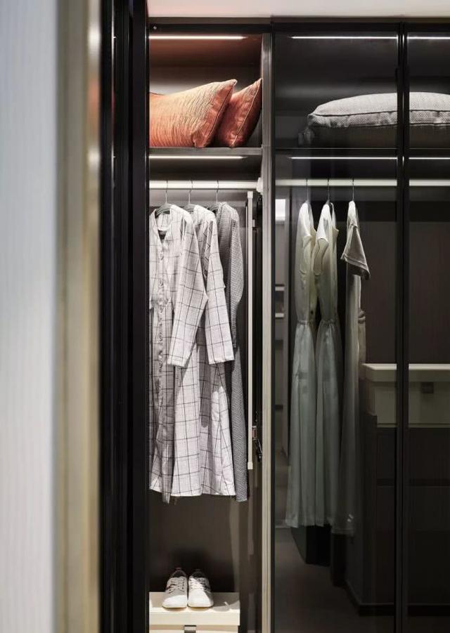 低调平实的叙事向度，于日常生活拾趣