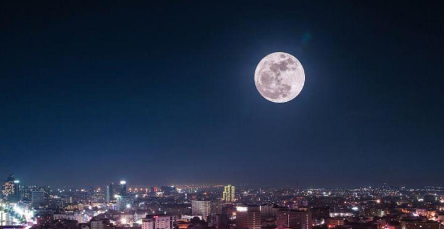 人造月亮|3颗人造月亮即将升空，代替路灯照明，每年节省电费12亿