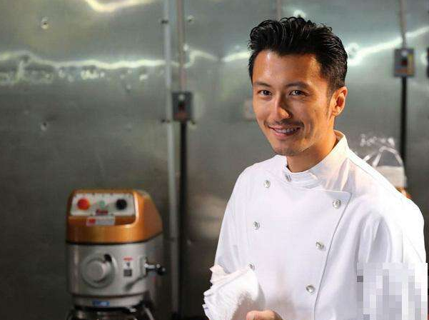 谢霆锋|谢霆锋作为《中国好声音》导师，屡遭质疑，他真的有音乐资本么？