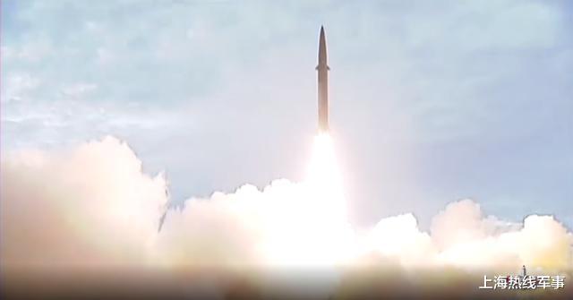 火箭军■敢打必胜！\东风快递\成群现身高原山地，第一时间亮明态度