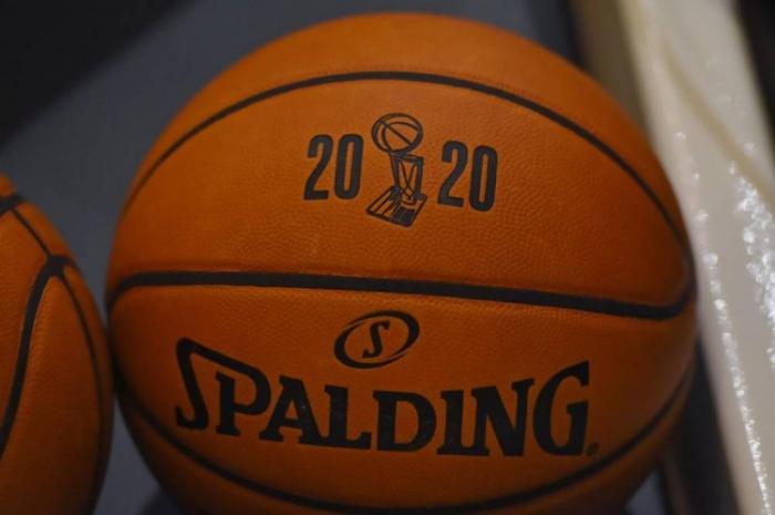 |NBA管理层头疼了！快船湖人投票支持赛季取消！詹姆斯提前退出会议