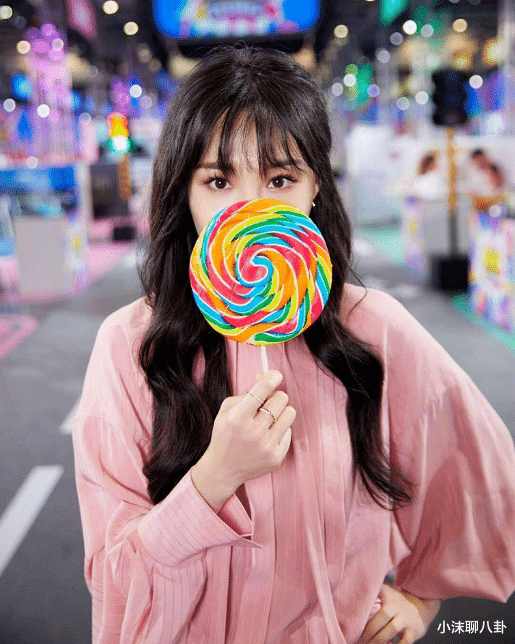 【郑爽】郑爽成为“综艺劳模”，频繁在综艺节目中露脸，网友：找到定位了