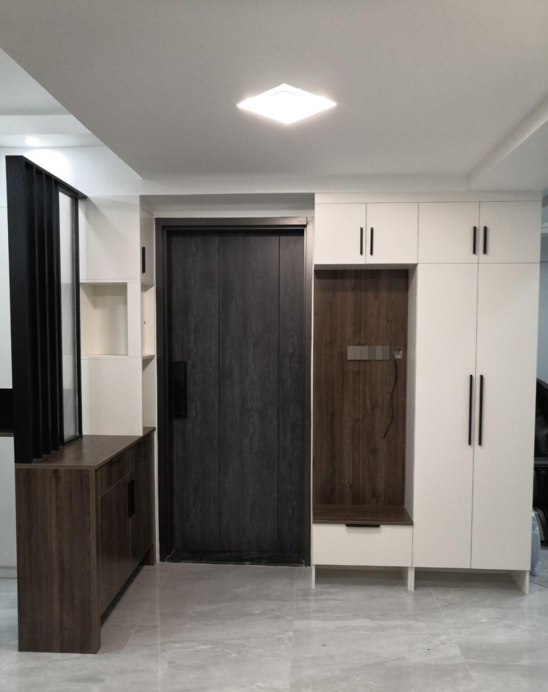 大门|新房装修完工，全屋定制柜子很喜欢，瓷砖做电视墙也有“高级感”