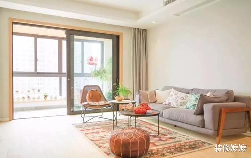 榻榻米|阳台不要傻傻装推拉门了，聪明人都这样设计，不得不感叹机智