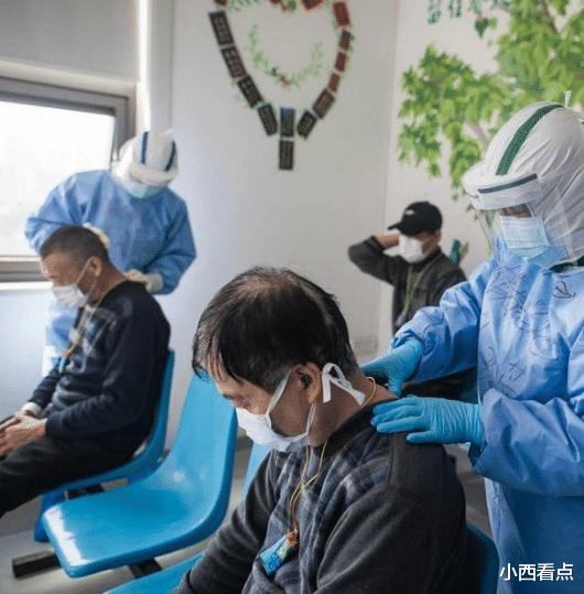 『中药』意大利称中药疗效极佳，连花清瘟吃完后表示再加单10万份