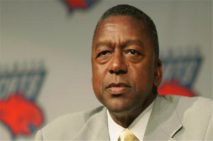 『特朗普』全美逮捕万名抗议者！美国人突然站出来索赔，开出14万亿“罚单”