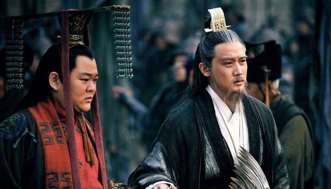 【诸葛亮】将军妻子进宫一个月后，诸葛亮为什么下令处死将军，原因难以启齿