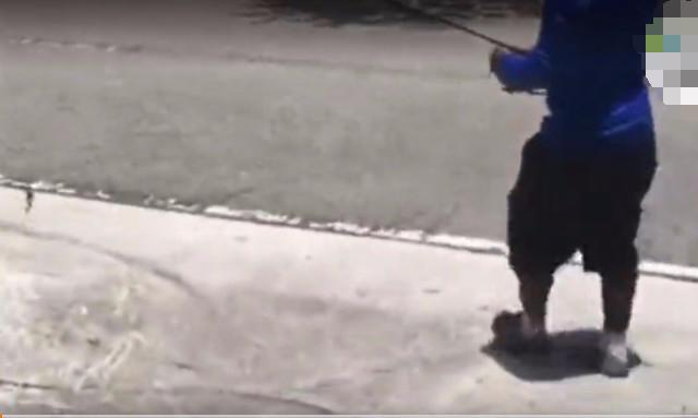 【】男子奇葩钓鱼地点惹人嘲笑，接下来的结果，所有人都不淡定啦