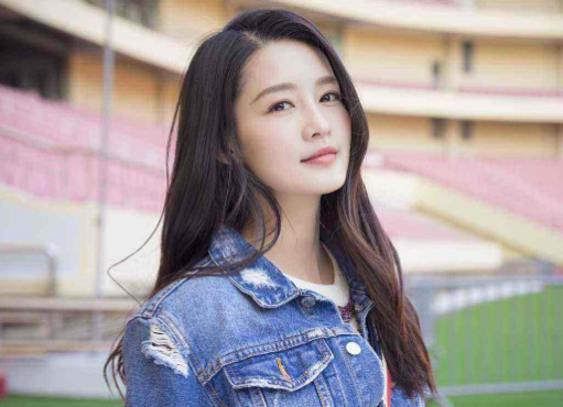 #李沁#李沁又一部新剧海报首曝,一看搭档男主是他,网友有点激动了