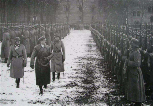 『希特勒』希特勒演最霸气的3句话，句句都让士兵热血沸腾，第3句是成功男人的座右铭