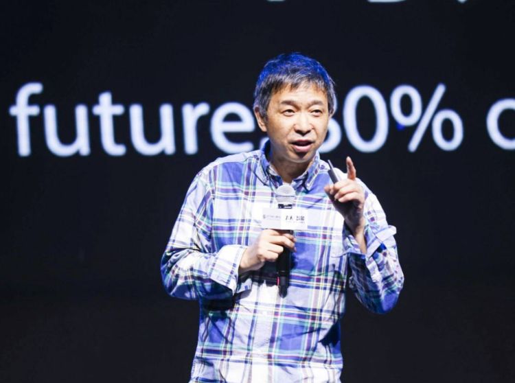 马云|马化腾也没想到？自己“看不上”的项目，马云坚持11年稳赚8498亿