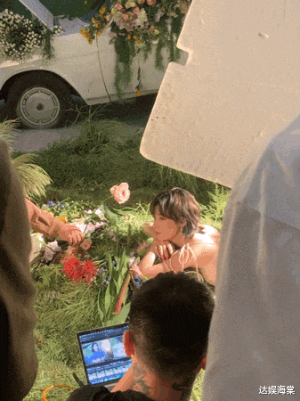 冯提莫|硬糖少女新单曲《PLMM》先导预告：画风唯美浪漫，森系美女已上线