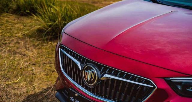 斯柯达速派|务实的人买中型车会选这3款,降完价卖A级车的钱,口碑质量都不错